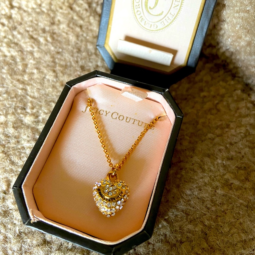 JUICY COUTURE HEART NECKLACE